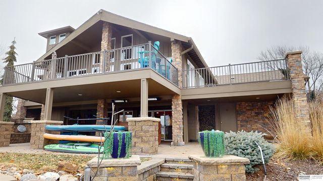 106 Abbey Landing, Valley, NE 68064