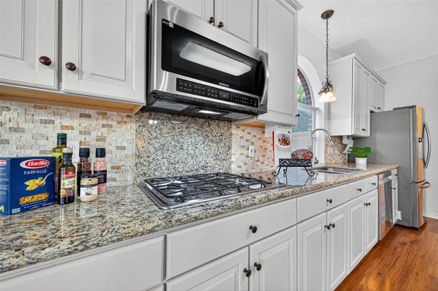 13011 Mossy Ridge Cove, Houston, TX 77041