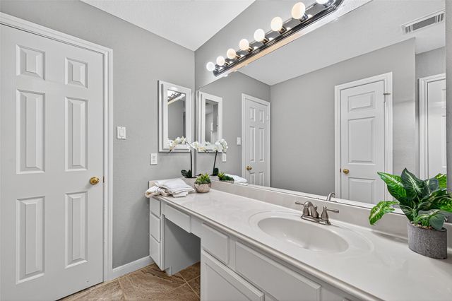 13011 Mossy Ridge Cove, Houston, TX 77041