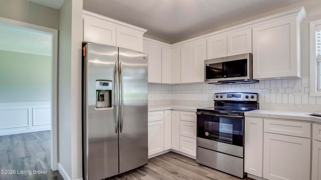 15420 Beckley Hills Dr, Louisville, KY 40245