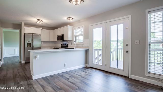15420 Beckley Hills Dr, Louisville, KY 40245
