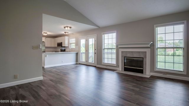 15420 Beckley Hills Dr, Louisville, KY 40245