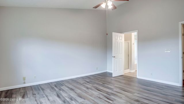 15420 Beckley Hills Dr, Louisville, KY 40245