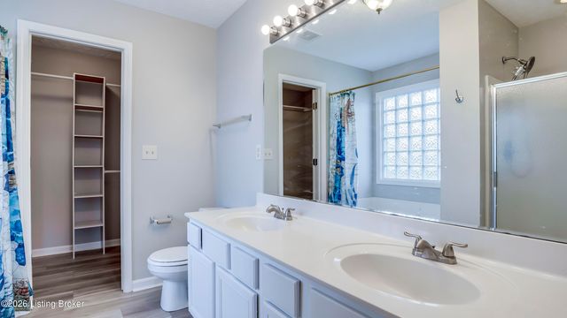 15420 Beckley Hills Dr, Louisville, KY 40245