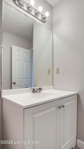 15420 Beckley Hills Dr, Louisville, KY 40245