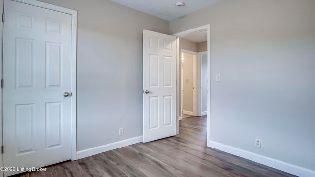 15420 Beckley Hills Dr, Louisville, KY 40245