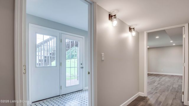 15420 Beckley Hills Dr, Louisville, KY 40245