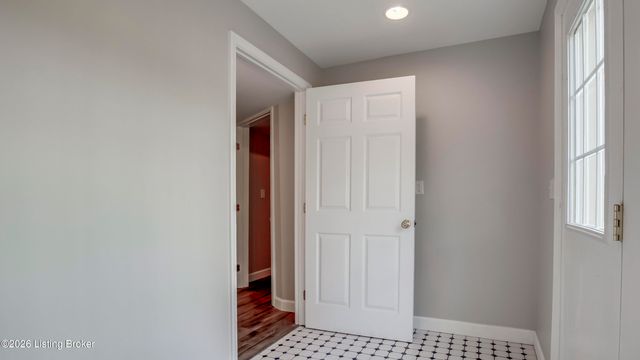 15420 Beckley Hills Dr, Louisville, KY 40245
