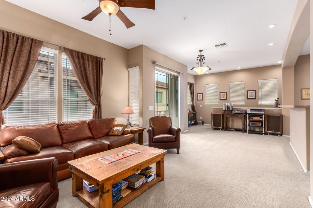 42424 N GAVILAN PEAK Parkway 42206, Anthem, AZ 85086 — photo 5