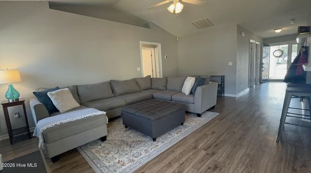 104 Kenmore Court, New Bern, NC 28560