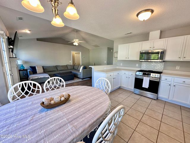 104 Kenmore Court, New Bern, NC 28560