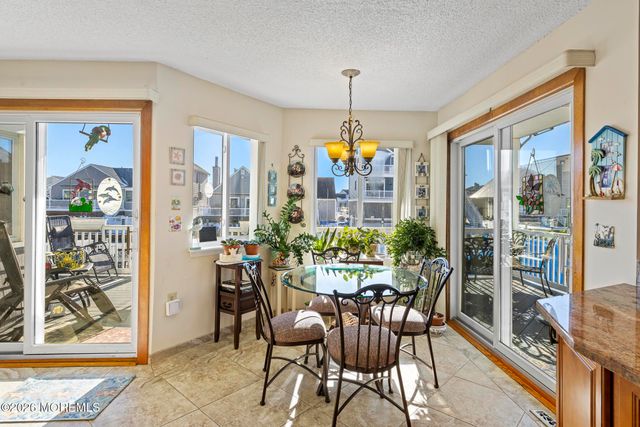 47 Henry Drive, Manahawkin, NJ 08050