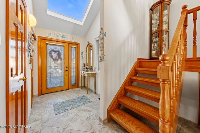 47 Henry Drive, Manahawkin, NJ 08050