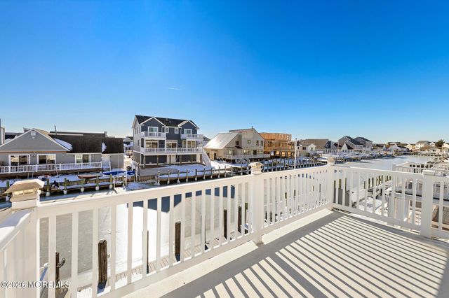 47 Henry Drive, Manahawkin, NJ 08050
