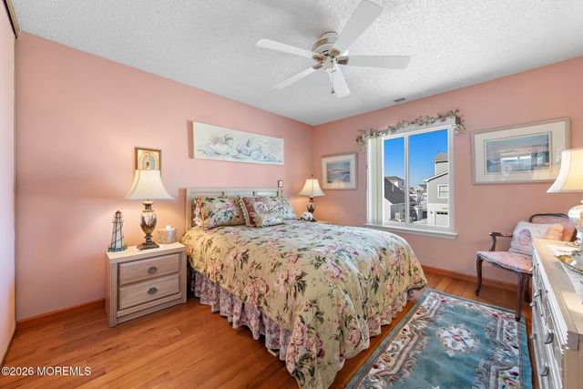 47 Henry Drive, Manahawkin, NJ 08050