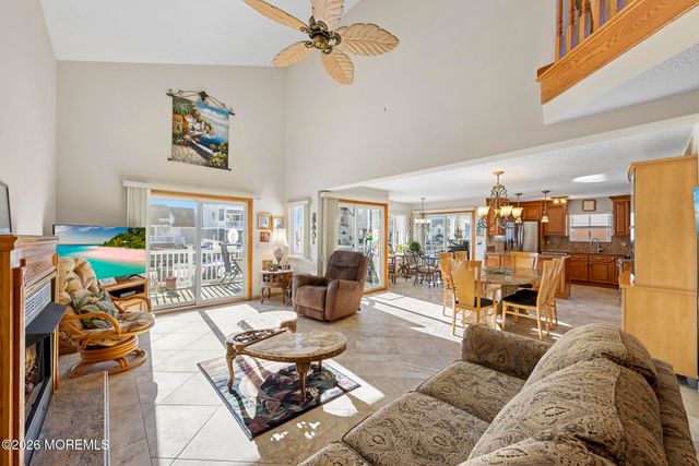 47 Henry Drive, Manahawkin, NJ 08050