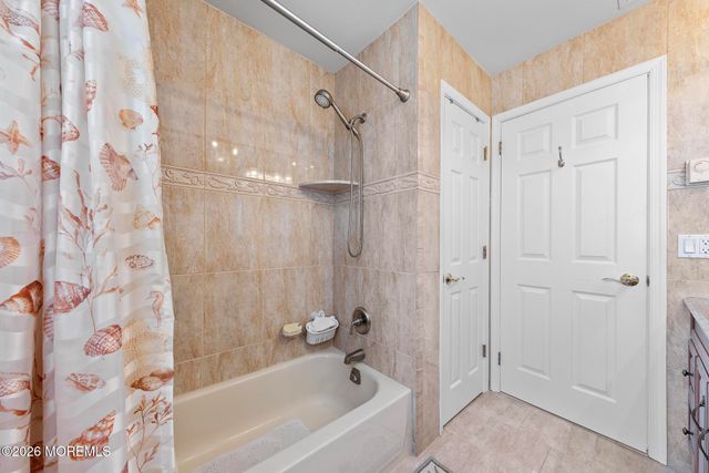 47 Henry Drive, Manahawkin, NJ 08050