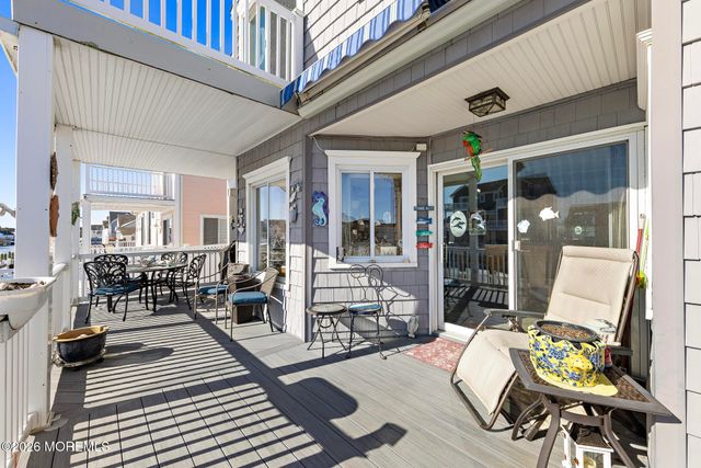 47 Henry Drive, Manahawkin, NJ 08050