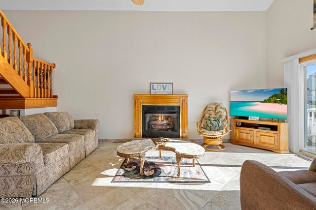 47 Henry Drive, Manahawkin, NJ 08050