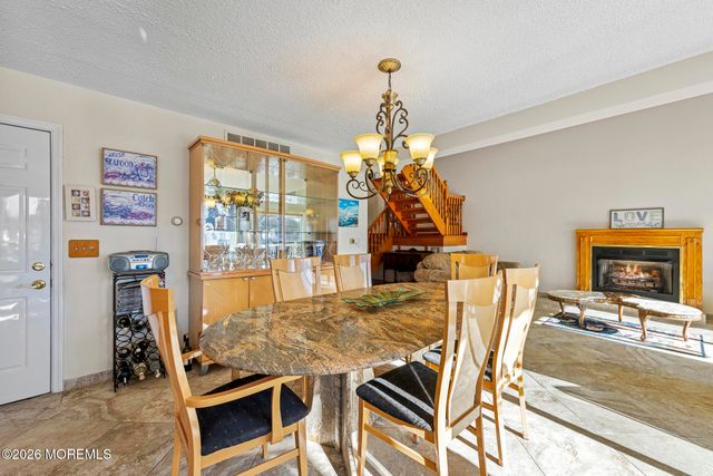 47 Henry Drive, Manahawkin, NJ 08050