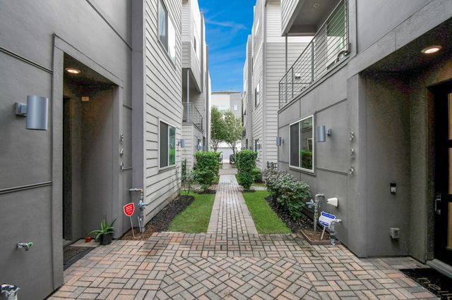 326 Eado Park Circle, Houston, TX 77020