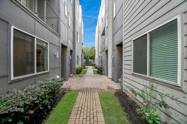 326 Eado Park Circle, Houston, TX 77020