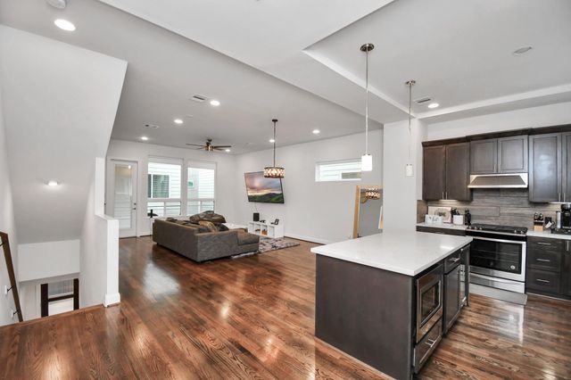 326 Eado Park Circle, Houston, TX 77020