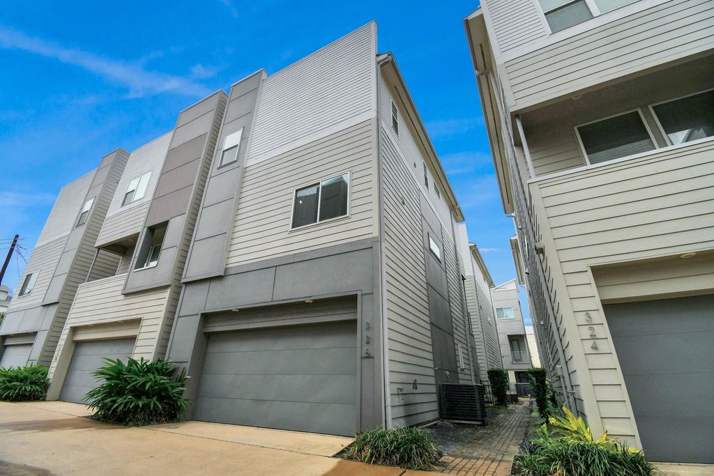 326 Eado Park Circle, Houston, TX 77020