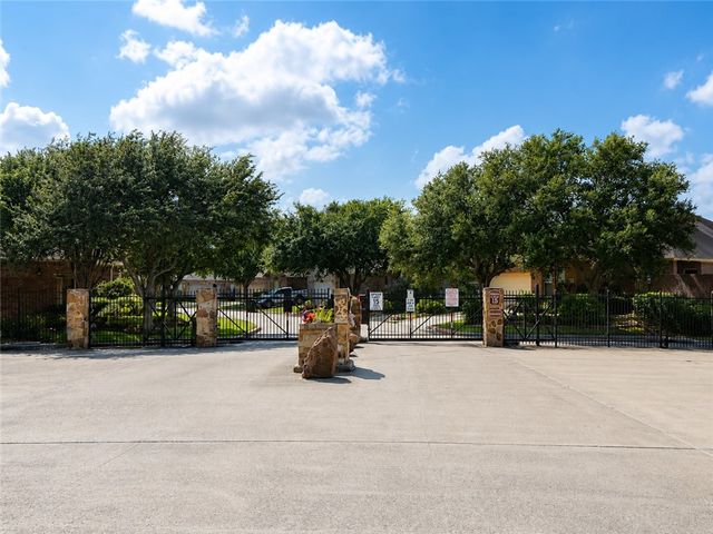 6106 Garden Ct, Corpus Christi, TX 78414