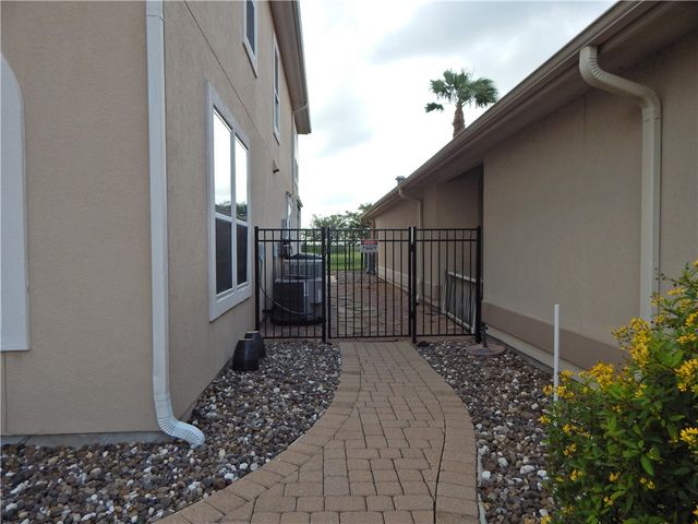 6106 Garden Ct, Corpus Christi, TX 78414