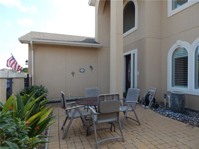 6106 Garden Ct, Corpus Christi, TX 78414