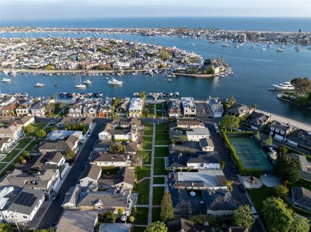28 Beacon Bay, Newport Beach, CA 92660