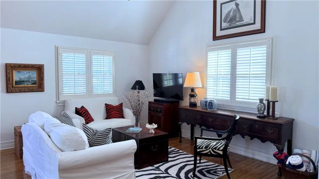 28 Beacon Bay, Newport Beach, CA 92660