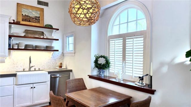 28 Beacon Bay, Newport Beach, CA 92660
