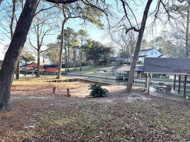 210 Harbor Run Drive, Coldspring, TX 77331