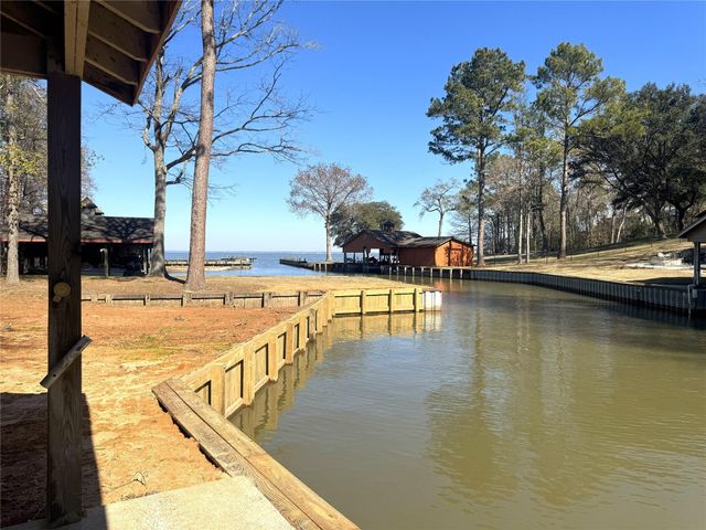 210 Harbor Run Drive, Coldspring, TX 77331