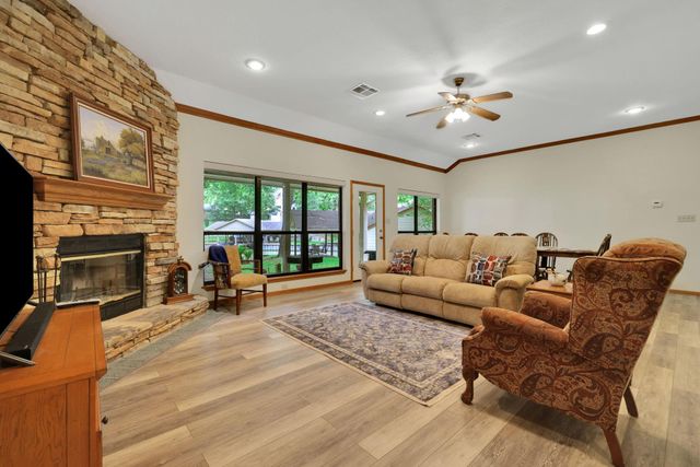 210 Harbor Run Drive, Coldspring, TX 77331