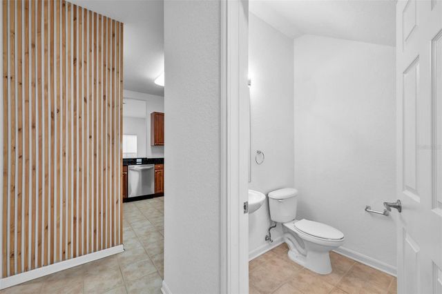 8206 BALLY MONEY ROAD, Tampa, FL 33610