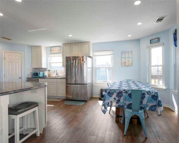 480 County Road 202, Sargent, TX 77414