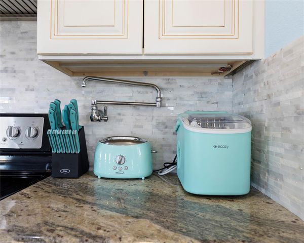 480 County Road 202, Sargent, TX 77414