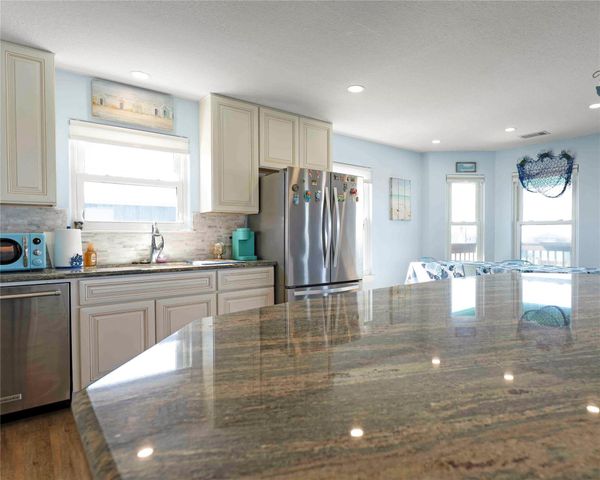 480 County Road 202, Sargent, TX 77414