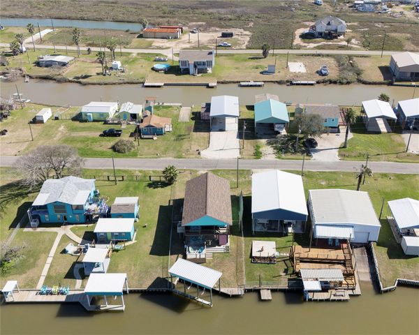 480 County Road 202, Sargent, TX 77414