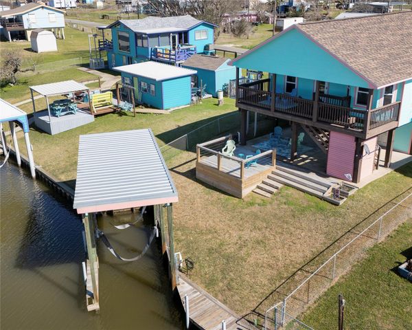 480 County Road 202, Sargent, TX 77414