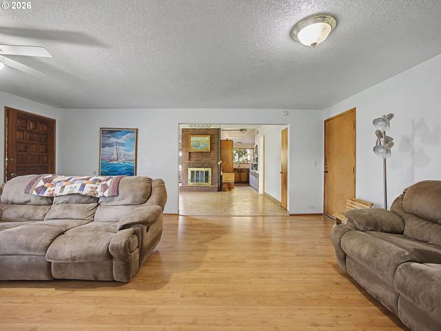 1620 Ne 201ST Ave, Fairview, OR 97024