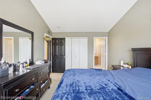 15308 Yale Drive, Clinton Charter Township, MI 48038