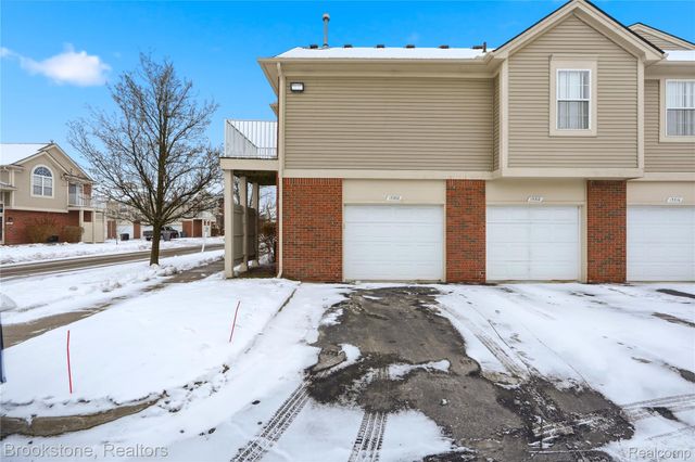 15308 Yale Drive, Clinton Charter Township, MI 48038