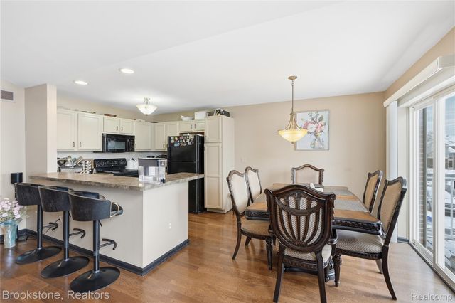 15308 Yale Drive, Clinton Charter Township, MI 48038