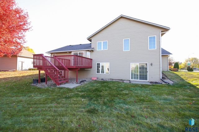 809 S Outlook Dr Drive, Sioux Falls, SD 57106