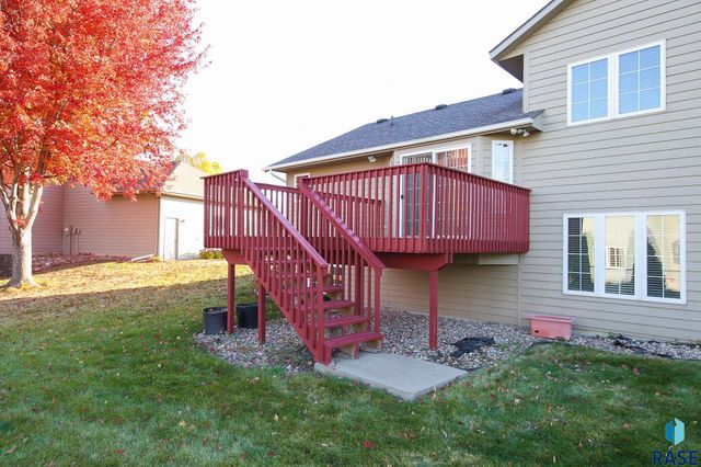 809 S Outlook Dr Drive, Sioux Falls, SD 57106