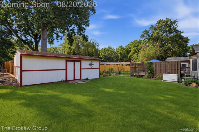 4474 Cedardale Lane, Flushing Charter Township, MI 48433